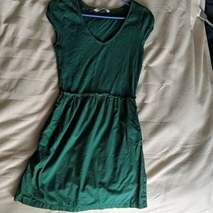Green dress with pockets!